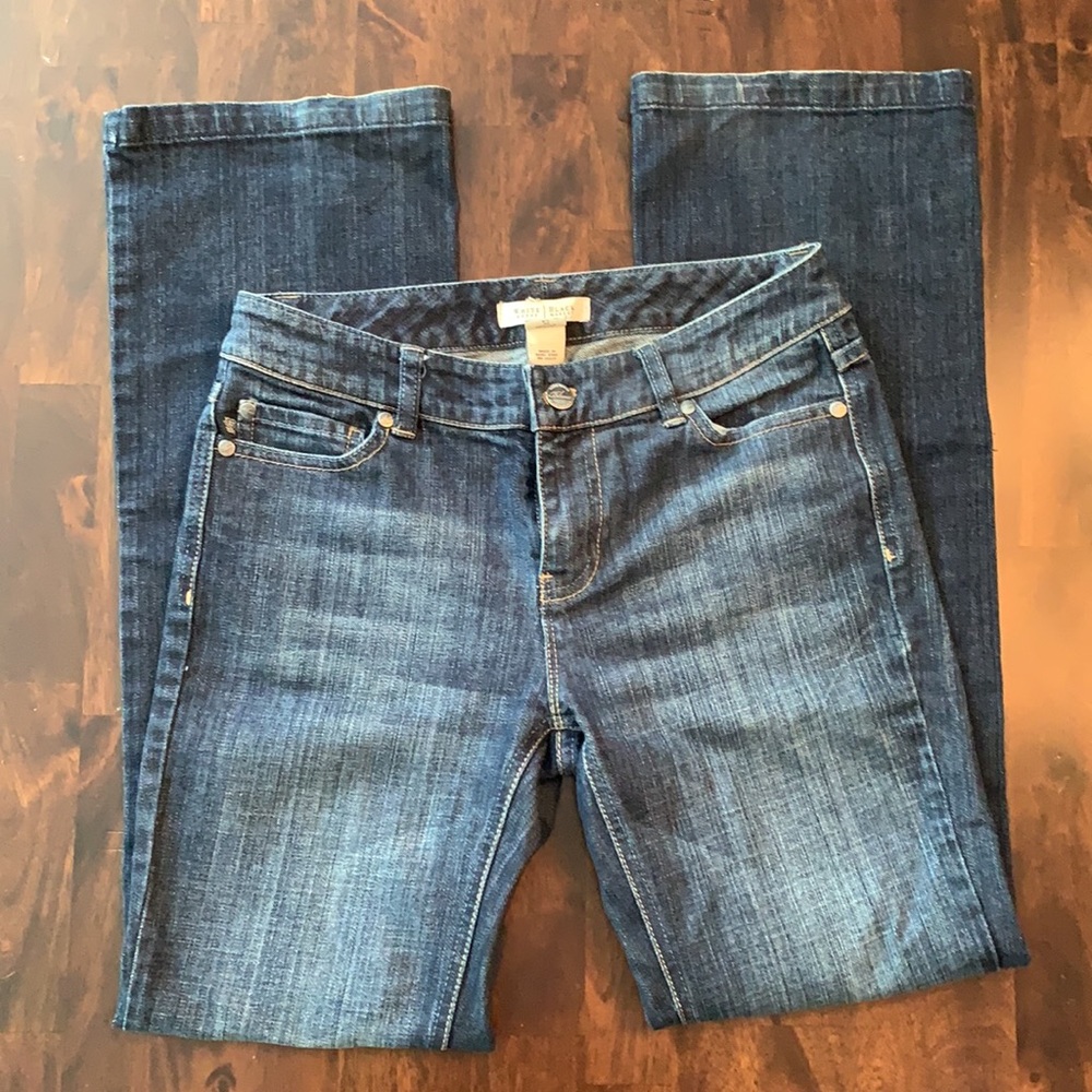 White House Black Market 2S boot cut jeans - Picture 3 of 4
